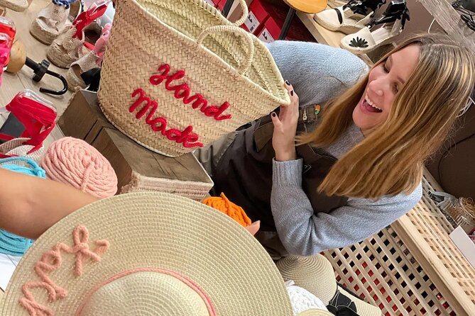 Design and Craft a Raffia Bag in Barcelona - Choosing from thousands of bag combinations