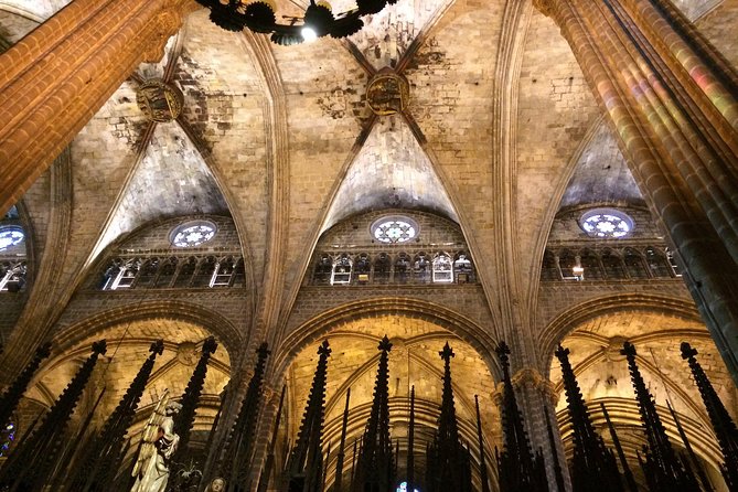 Discover Barcelona’s Gothic Quarter | Private & Semi-Private - What the six-person format changes