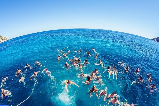 Discover secrets of the sea swimming cave and underwater vision - Key points to know before booking