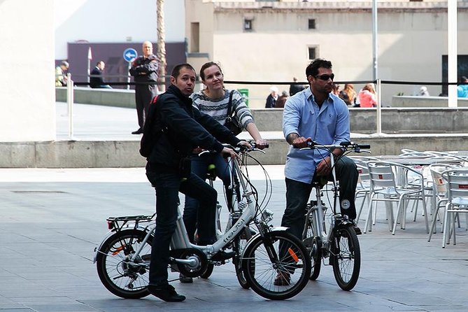 E-Bike Barcelona Highlights & Park Guell in Small Group - Barceloneta and the Mediterranean air