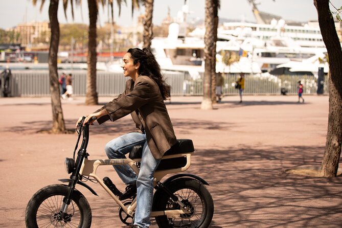 E Fatbikes Rental in Barcelona - Beach riding and uphill streets