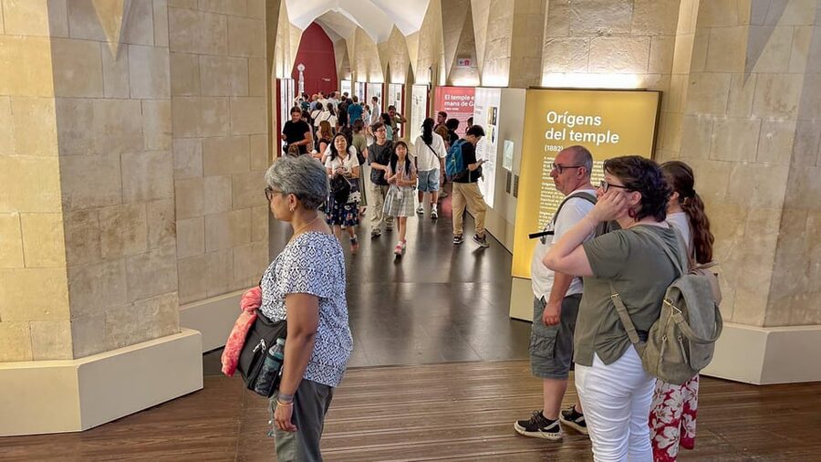 Early Access to Sagrada Familia w/ Optional Tower Access - Who should book this Sagrada Familia tour?