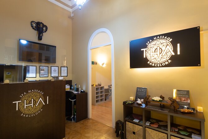 Exfoliating Treatment Body Scrub + Moisturizing Body Wrap 60 min THAI SPA MASSAGE - The 60-minute moisturizing body wrap