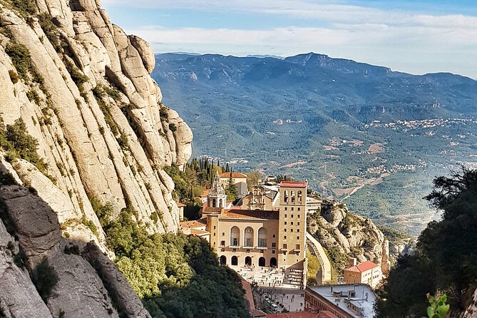 Experience Montserrat: Private Tour for Families and Friends - Art at the Montserrat Museum