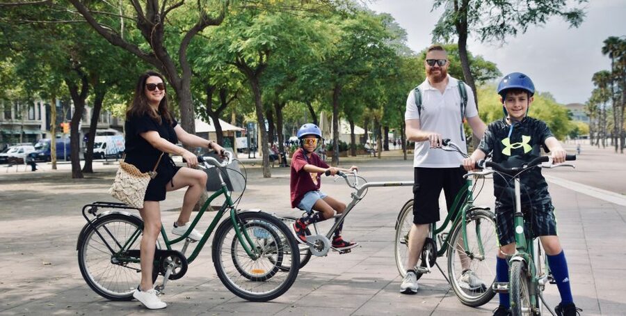 Explore Barcelona by Bike & Photo Shooting - Pace, safety, and physical demands