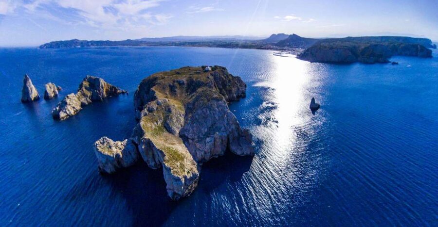 Explore the Medes Islands & Discover the Magic of Estartit! - Setting out from Roses across the bay