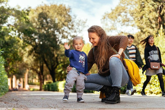 Family Friendly Barcelona Private City Tour - The guides and the child-friendly approach