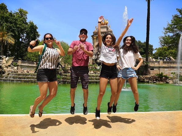 Family Private Tour: Churros, Hot Chocolate & Games in Barcelona - Plaça Reial and La Boqueria: Barcelona through food