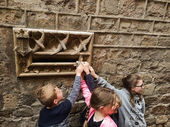 Family Private Tour: Churros, Hot Chocolate & Games in Barcelona - A playground break at Jardins del Doctor Fleming
