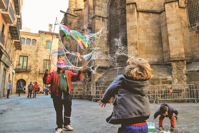 Family Private Tour: Churros, Hot Chocolate & Games in Barcelona - Las Ramblas and Palau Güell: a lively opening
