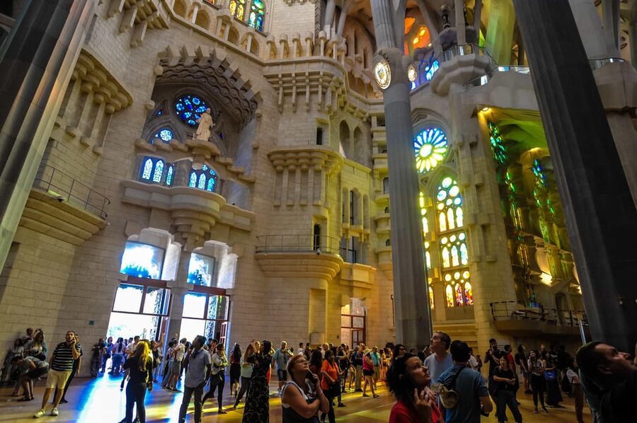 Fast Track: Sagrada Familia & Barcelona Full-Day Tour - Montjuïc views and the Olympic story