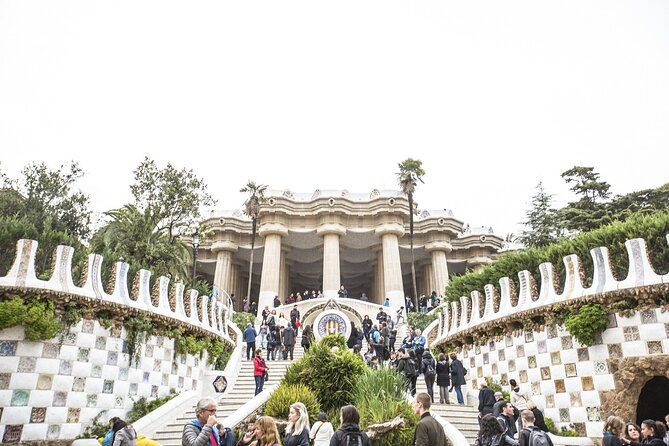 Fast Track Sagrada Familia & Park Guell the best of Gaudí - Park Güell and Gaudí’s playful outdoor world