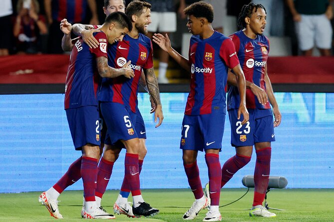 FC Barcelona Soccer Match VIP Ticket 2024/25 - Halftime without a long food search