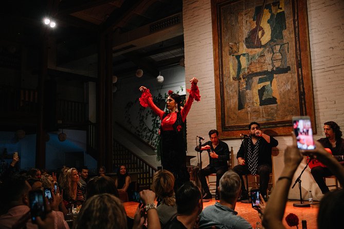 Flamenco Night at Tablao de Carmen with Tasting Menu or Dinner - Who will enjoy this evening most?