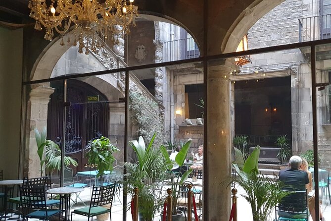 Flamenco Show at Dalmases Palace in Barcelona - The music may be the evening’s strongest feature