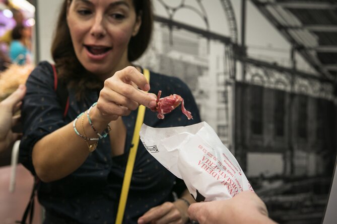 Food and Market Tapas Tour - Walking Carrer de Montcada