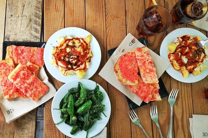 Food & Drink Tasting Private Tour & Sagrada Familia Skip the Line - Catalan wine and a second pintxo