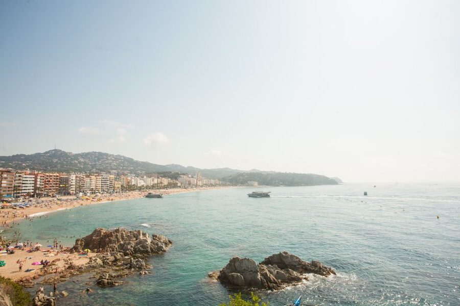 From Barcelona: Costa Brava Day Tour with Boat Trip - Tossa de Mar and its medieval walls