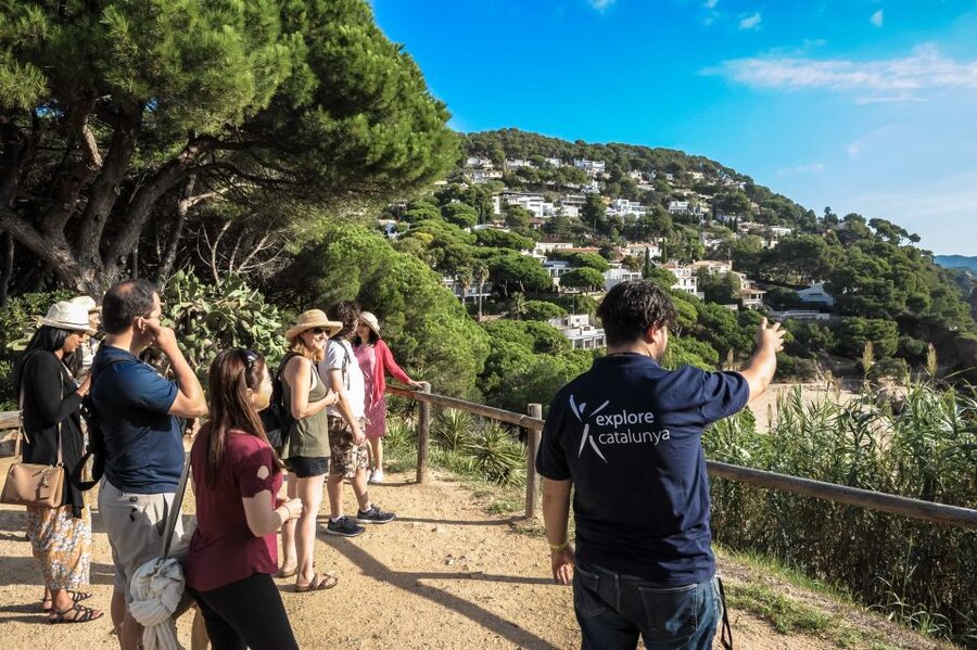 From Barcelona: Costa Brava Day Tour with Lunch - A family-style Catalan lunch