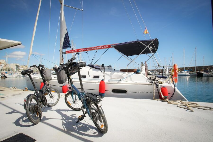 From Barcelona: E-Bike and Sailing Tour with Wine Tastings - Two hours sailing along the Catalonian coast