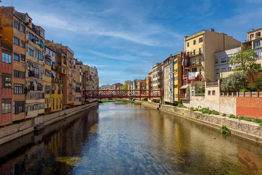 From Barcelona: Girona and Dalí Museum Small-group Day Tour - Girona’s medieval lanes and Jewish quarter