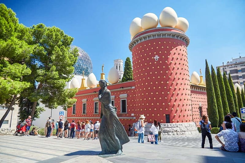 From Barcelona: Girona and Dalí Museum Small-group Day Tour - Leaving Barcelona from Estació del Nord