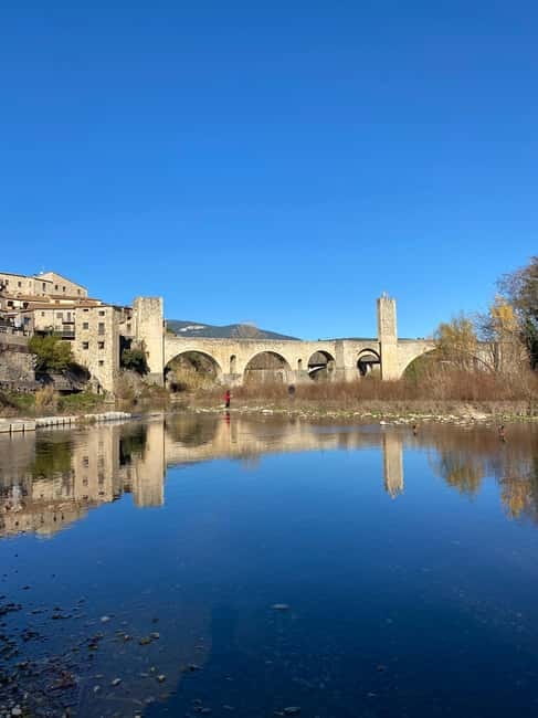 From Barcelona: Girona, Besalú & Castellfollit Day Trip - Lunch: Catalan food, with the bill separate