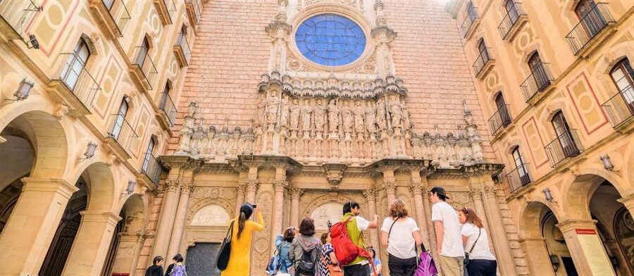 From Barcelona: Horseback Tour in Montserrat National Park - A small group makes the day easier