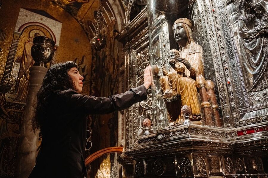 From Barcelona: Montserrat & Cava Winery Day Trip - Key points at a glance