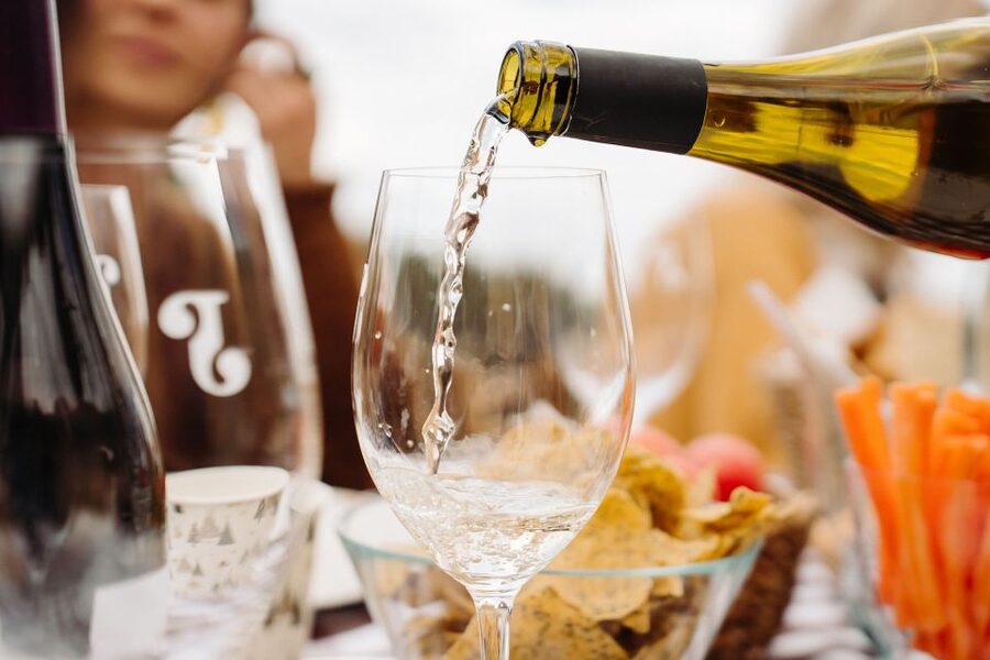 From Barcelona: Montserrat & Cava Winery Day Trip - From the mountain to Penedès wine country