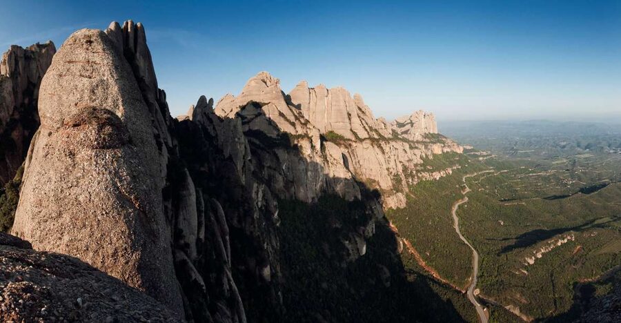 From Barcelona: Montserrat Full-Day Trip with Guided Hike - Meeting Santa Maria de Montserrat