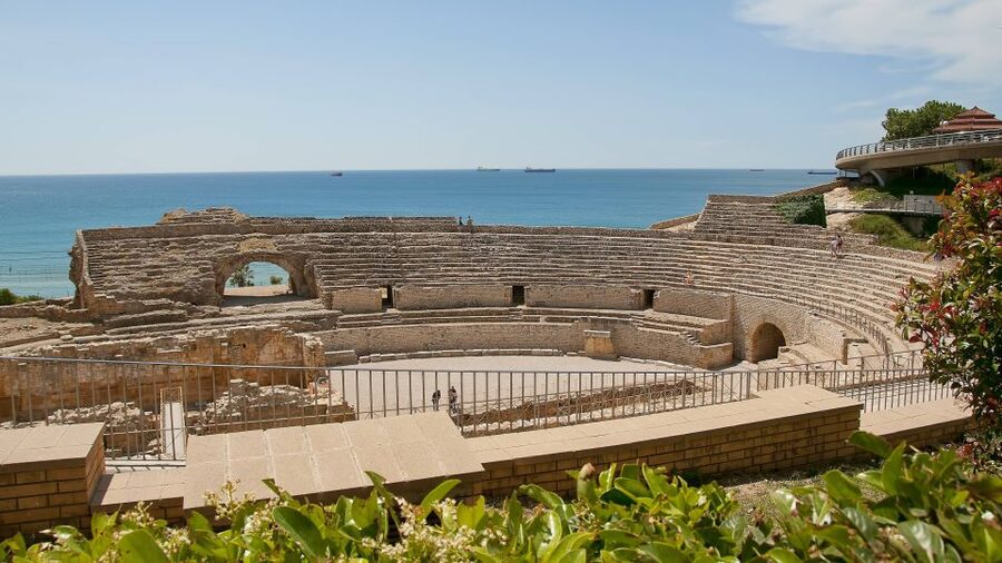 From Barcelona: Private Half-Day Tarragona Tour with Pickup - Tarragona’s market and cathedral quarter