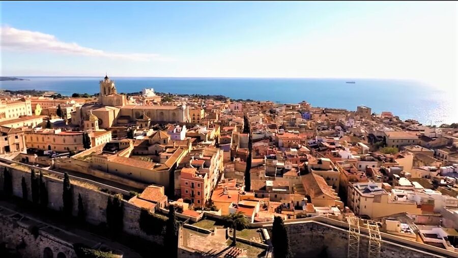 From Barcelona: Private Half-Day Tarragona Tour with Pickup - How the guide can shape the experience