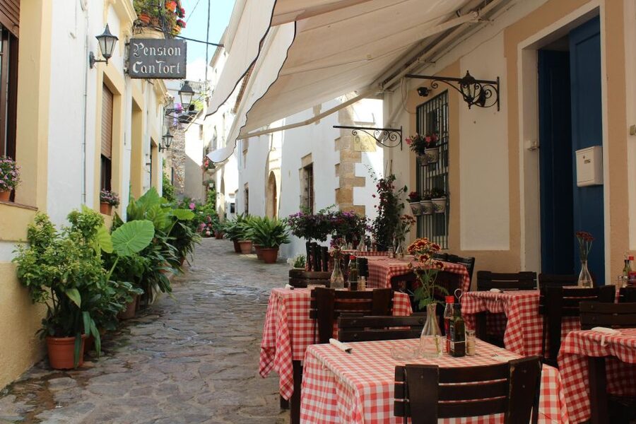 From Barcelona: Tossa de Mar Day Tour with Beach Time - Should You Book the Tossa de Mar Tour?