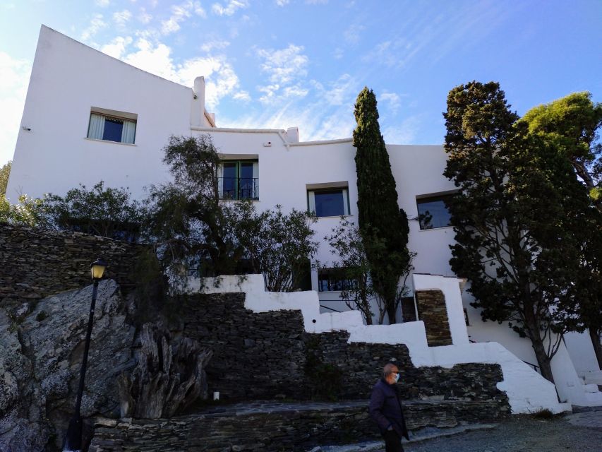 From Girona: Dalí Museum, Cadaqués and Creus Cape Tour - Cadaqués: guided streets and free time for lunch