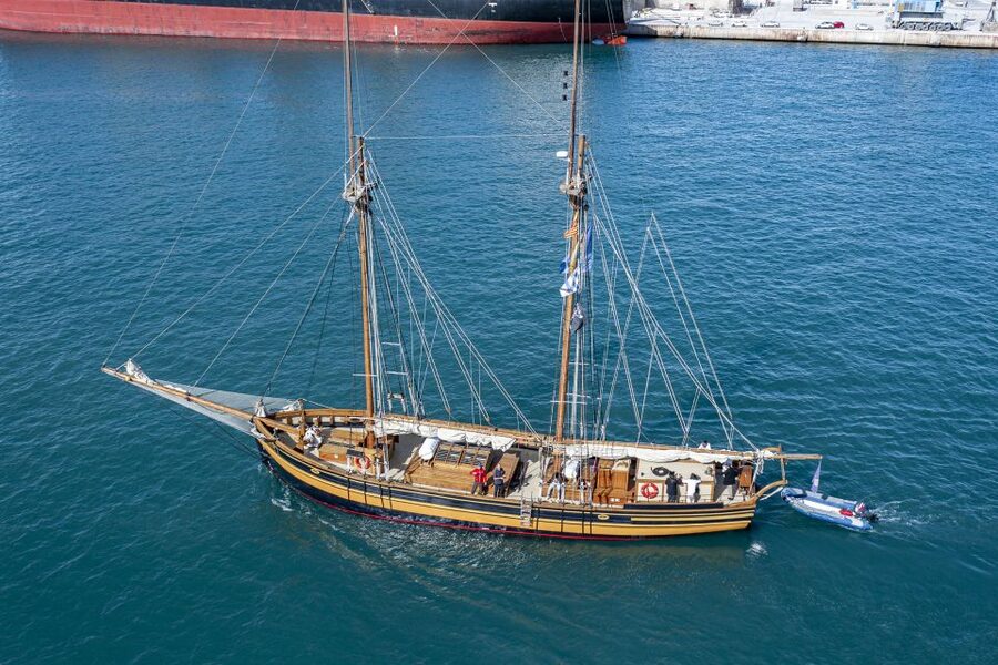 From Palamós: Southern Coast Sailing Tour - Sailing south past Costa Brava coves