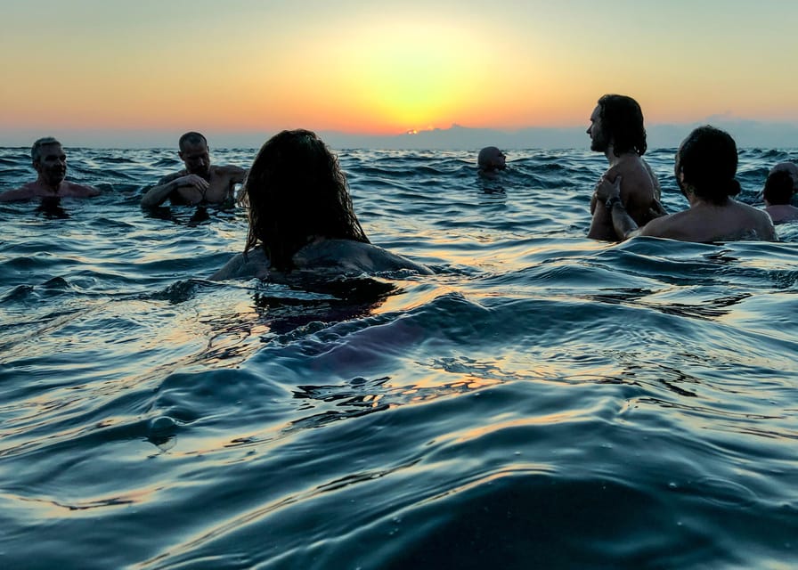 From Roses: Cap Norfeu Boat Cruise & Swimming - The 40-minute stop at Platja de l’Almadrava