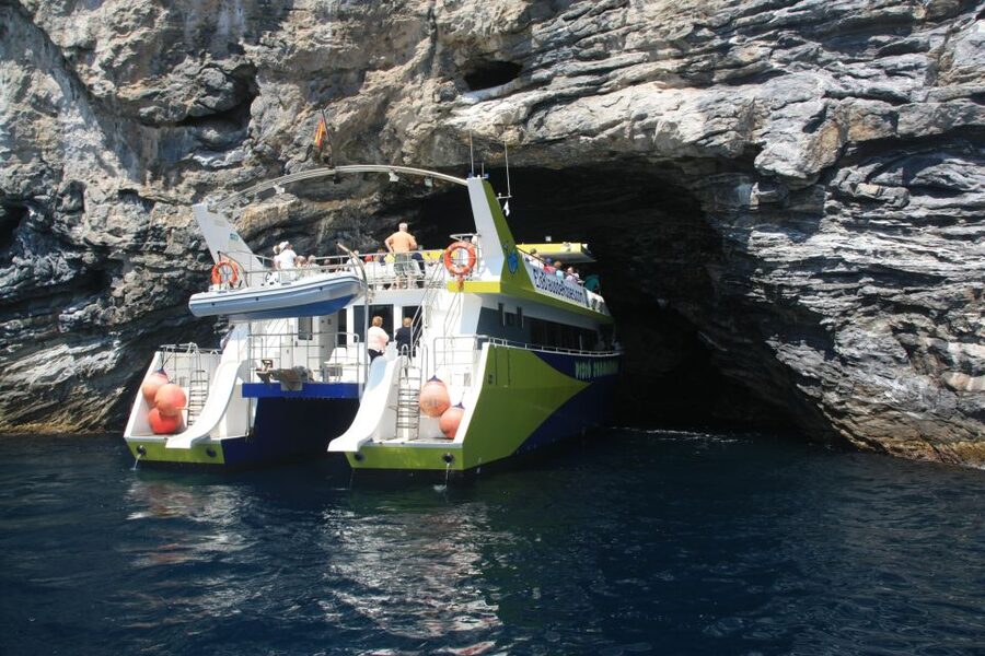 From Roses: Cap Norfeu Boat Cruise & Swimming - Practical timing and onboard comfort