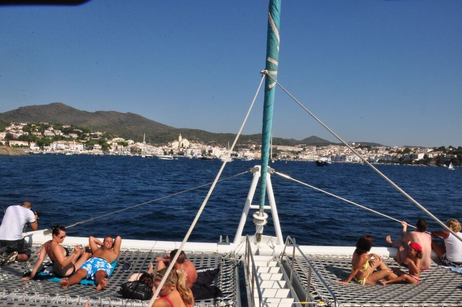 From Roses: Catamaran Cruise Cap Norfeu - Cadaqués - Following the Costa Brava toward Cap Norfeu