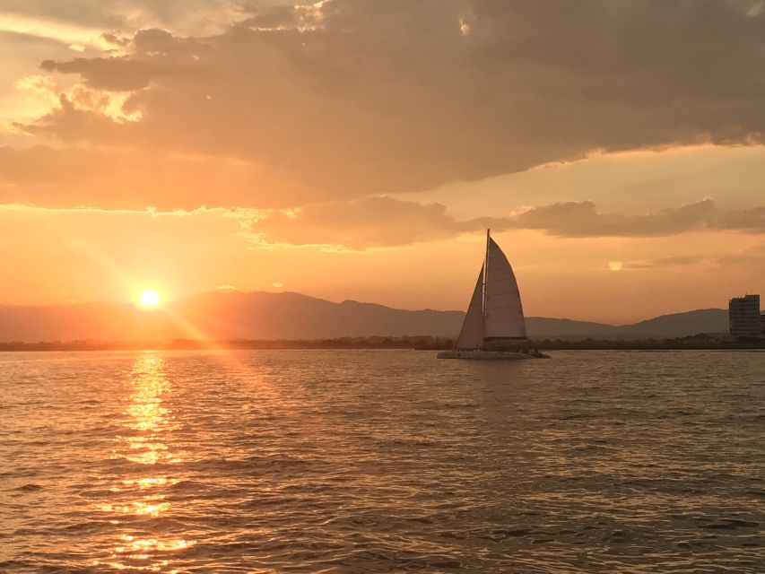 From Roses: Sunset Catamaran Cruise - A short evening on the Bay of Roses