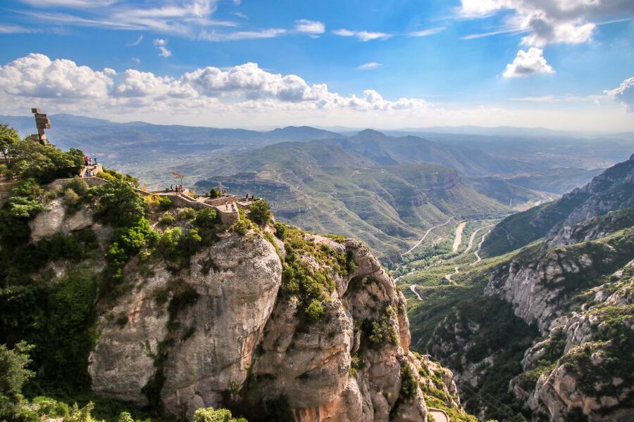 From Salou: Montserrat Monastery and Colonia Güell - Key points to know before booking