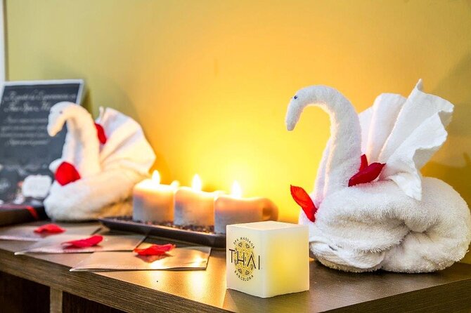 Full Body Massage 60 min and Floral Bath in Jacuzzi 30 min at THAI SPA MASSAGE - Tea, water, or fruit juice after the bath
