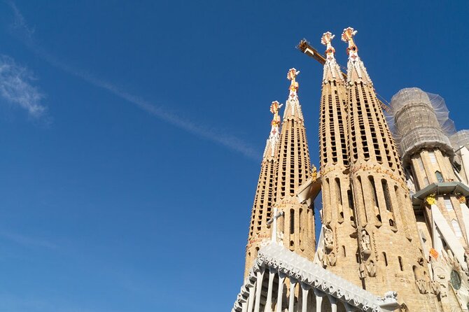 Gaudi and La Sagrada Familia Exterior Self-Guided Audio Tour - English and Spanish narration
