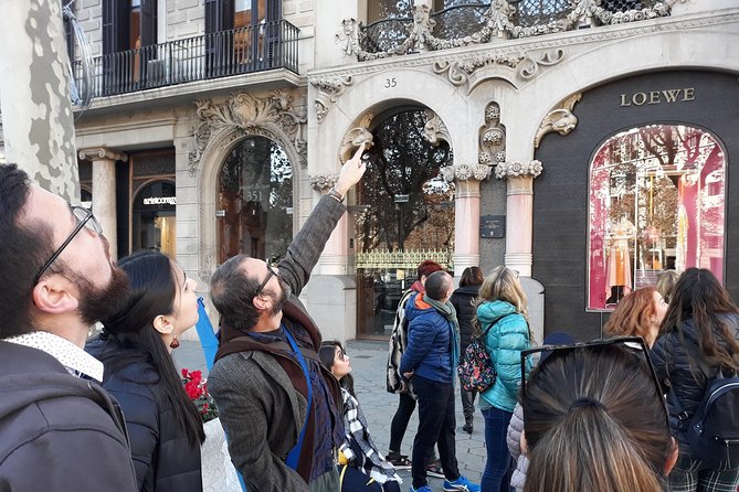 Gaudí and Modernism - Private Walking Tour - The Sagrada Família finale, seen from the outside
