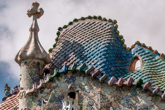 Gaudí & Catalan Modernism Private Walking Tour - Barcelona’s Modernist story begins at Plaça de Catalunya