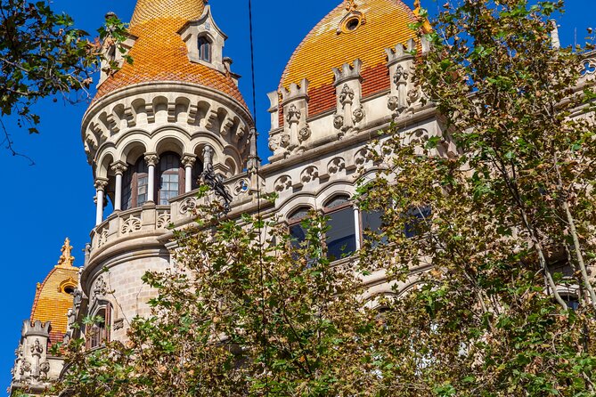 Gaudí & Catalan Modernism Private Walking Tour - What the private format adds