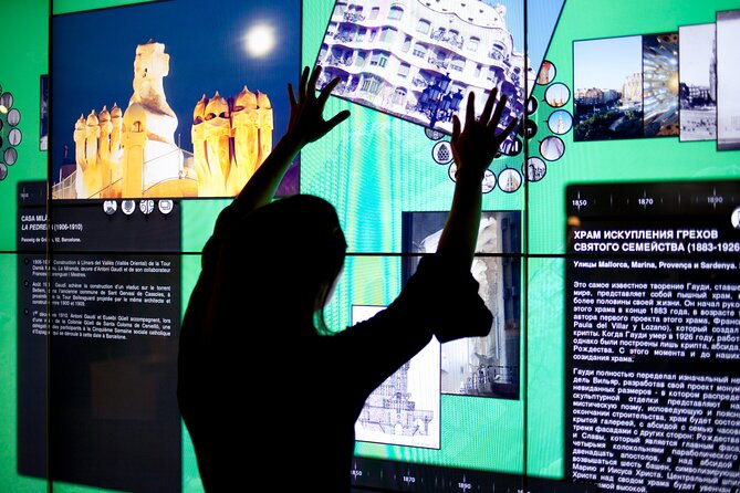 Gaudi Experience Admission Ticket - What happens inside the Gaudí Experiència 4D
