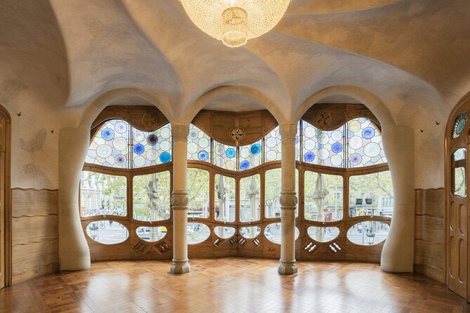 Gaudi Guided Tour: Casa Batllo, La Pedrera & Casa Vicens - La Pedrera: Gaudi’s final major house