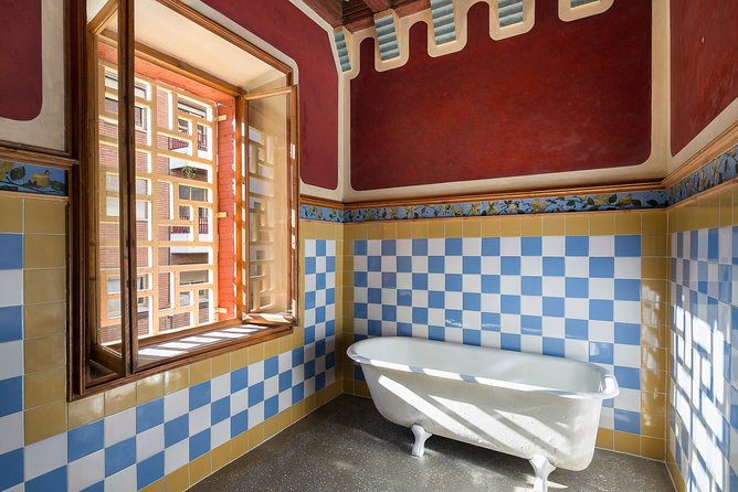 Gaudi´s Casa Vicens Skip the Line Ticket with Audioguide - How the mobile audio guide works
