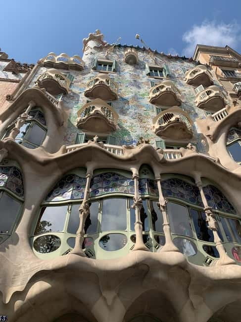 Gaudi's legacy. Exclusive tour to Park Güell and Casa Batlló - Casa Batlló and the move from park to townhouse